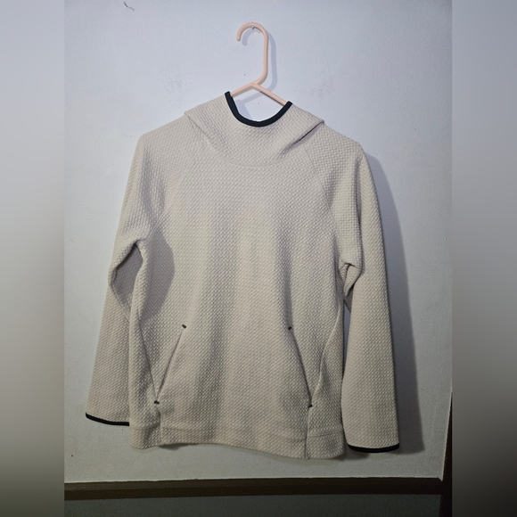 Old Navy Tops - Old Navy Active Dynamic Fleece Cream Pullover Hoodie Women's XL Long Sleeve